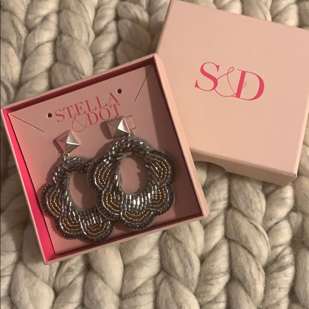 Nwt Stella & Dot Dove Earrings